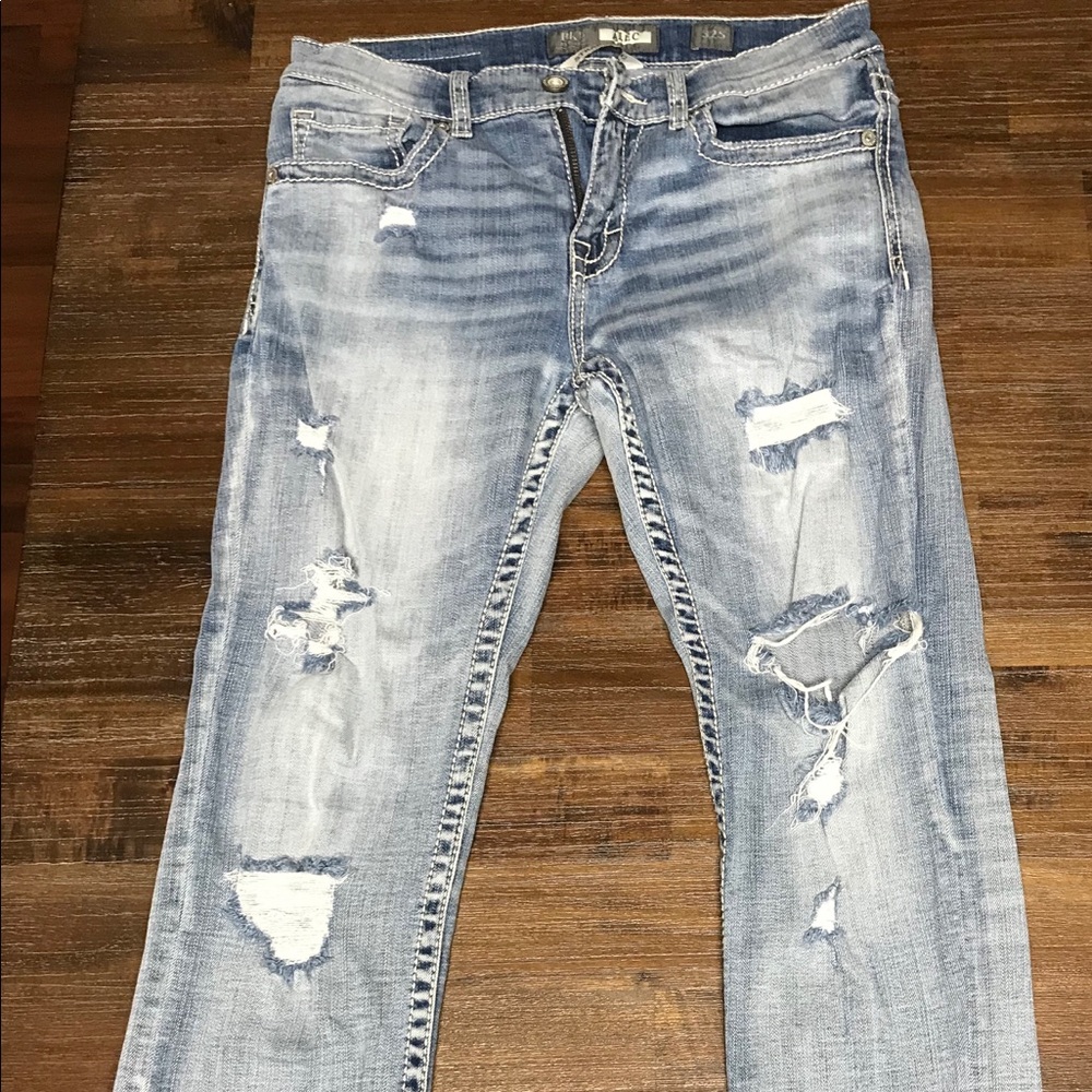 Men’s buckle jeans